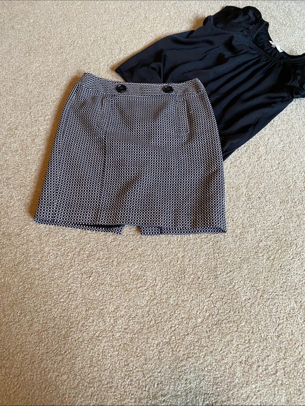 Ann Taylor Black and White Micro-Pattern Mini Skirt